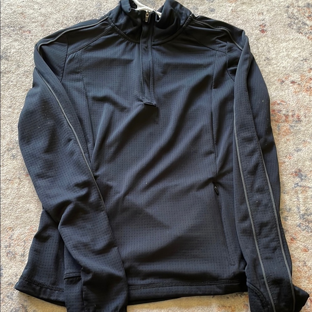 Black long sleeve Mondetta